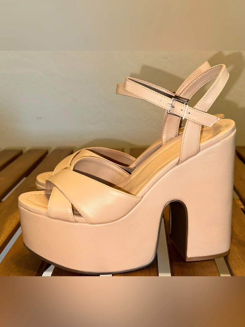 SCHUTZ  Keefa Cutout Nappa Leather Sanda  | Size 8.5